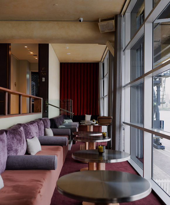 Lounge Area in a Commercial Apartment Building | Marketing Solutions for Property Owners